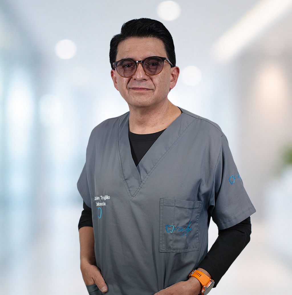 Dr. Aries Trujillo — Odontólogo